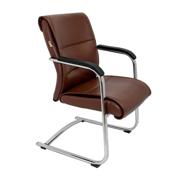 صندلی کنفرانس راحتیران مدل C3310دارای پایه های یو شکل است و روکش قهوه ای رنگ و 3 سال گارانتی دارد.