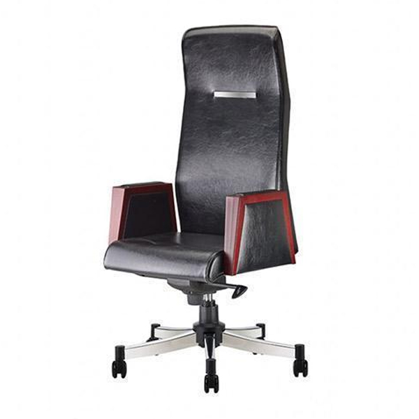صندلی مدیریتی رایانه صنعت مدل دنیز M933 بسیار زیبا و جذاب است و از استحکام بالایی برخوردار است