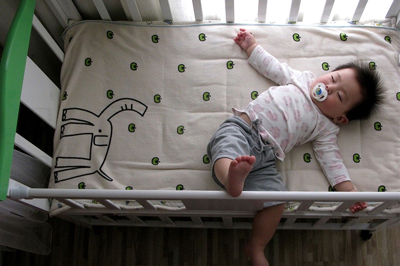 یک خواب آسوده در تشک های کودک و نوزاد