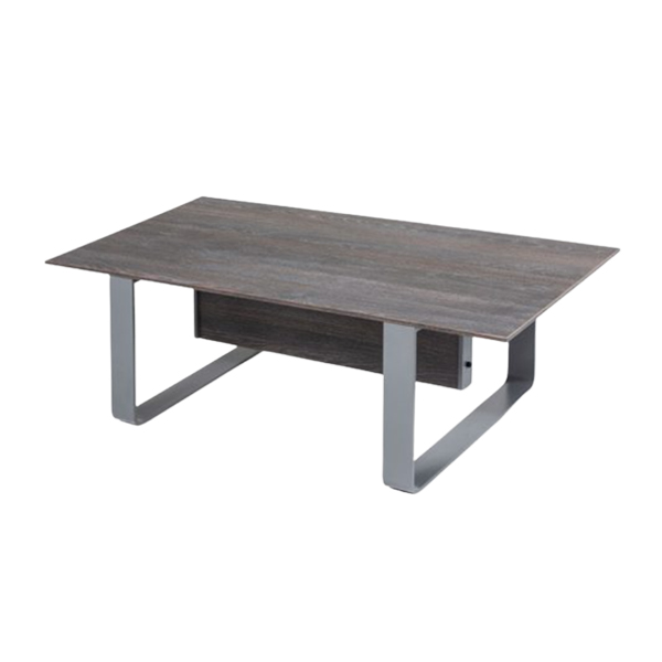 میز جلومبلی جلیس مدل دنا به رنگ بلوط تیره در تصویر قرار گرفته است و پایه های خاکستری با استفاده از تسمه های آهنی دارد.