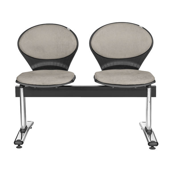 صندلی انتظار دو نفره ROMA داتیس مدل wr325x-2 دارای روکش خاکستری رنگ در کف و پشت خود است و از زاویه رو به رو مشخص می باشد.
