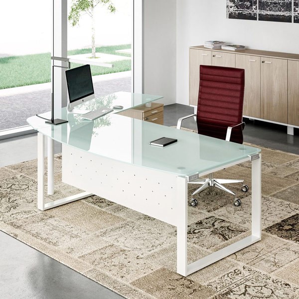 میز شیشه ای سفید-لپتاپ- صندلی زرشکی