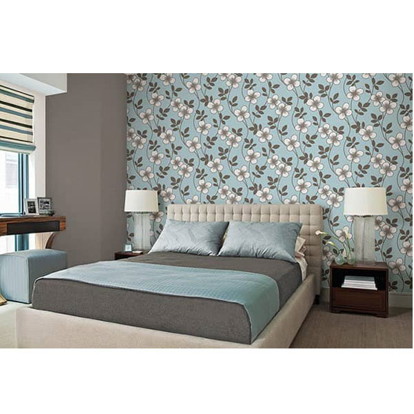 تخت خواب با بالش های آبی- کاغذ دیواری آبی